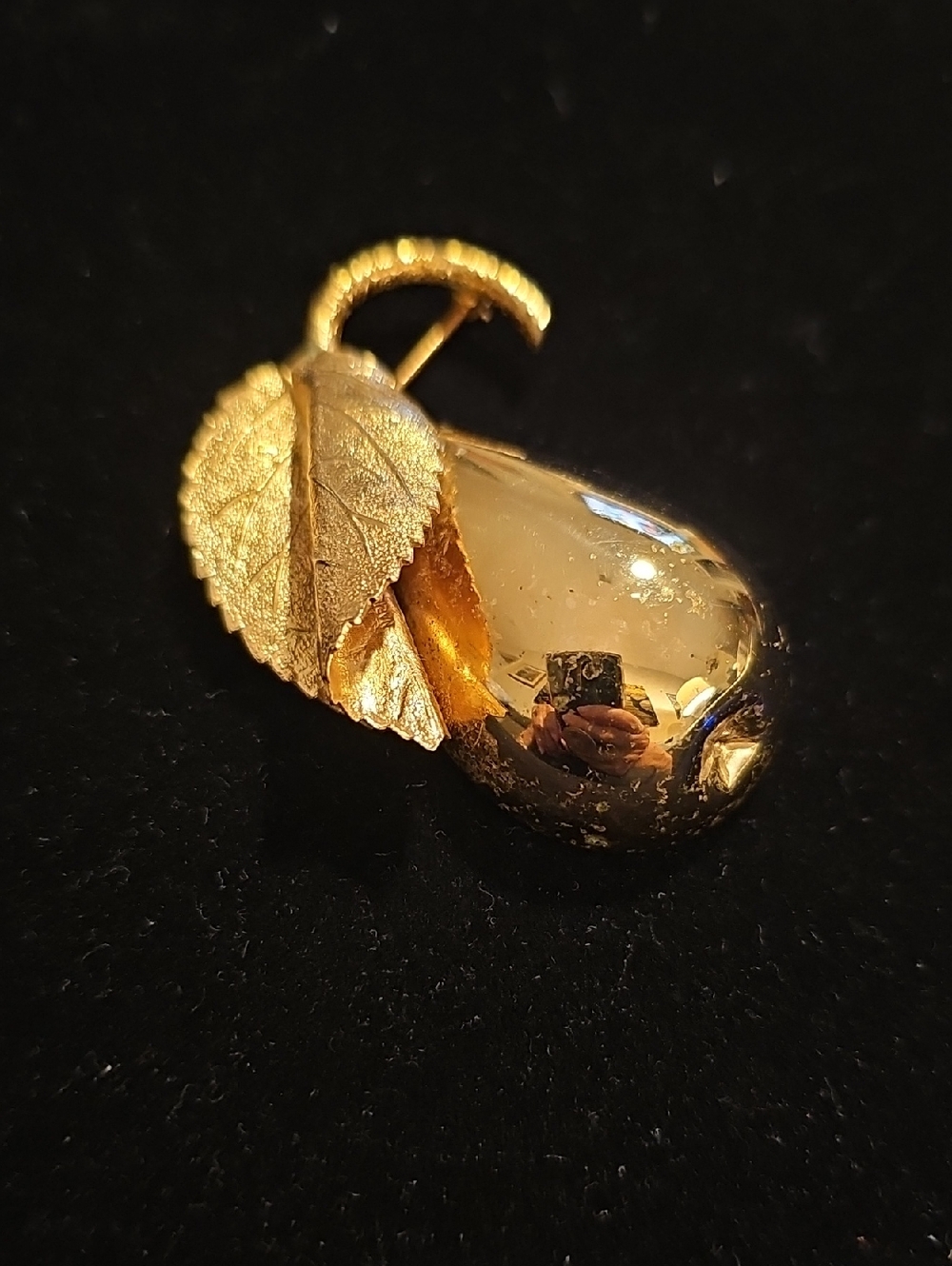 Vintage Rare 2007 Gold‎ Leaf Pear Brooch- Women's Jewelry.